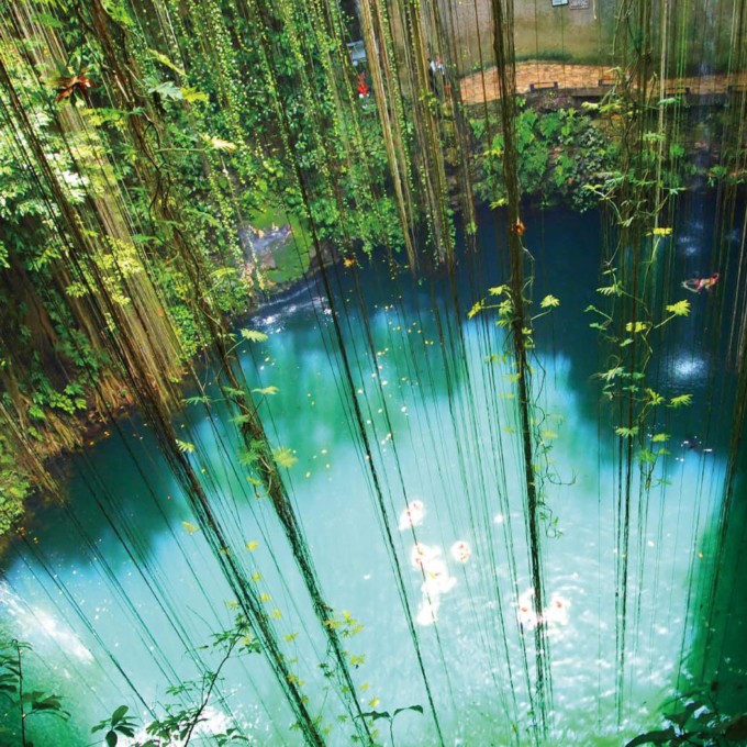 セノーテ・イキル