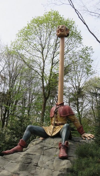 シュールでクセになる！「オランダのディズニーランド」と呼ばれるテーマパーク