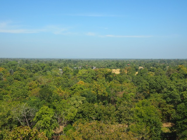 アンコールワットだけじゃなかった！素晴らしすぎるカンボジアの郊外の遺跡3選