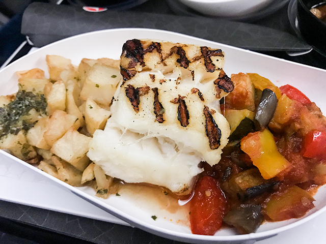 【機内食ルポ】美味しいと評判！成田〜イスタンブール「ターキッシュエアライン」エコノミークラス