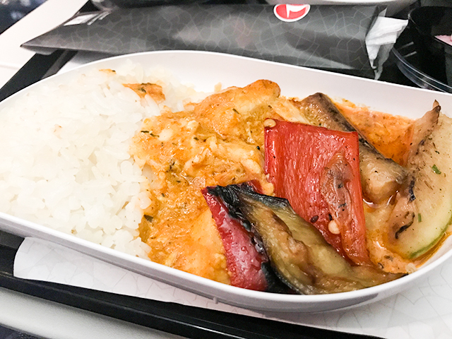 【機内食ルポ】美味しいと評判！成田〜イスタンブール「ターキッシュエアライン」エコノミークラス