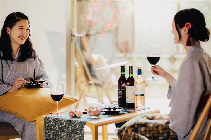 ご当地の紅葉を楽しむ、星野リゾート界の女子会プラン