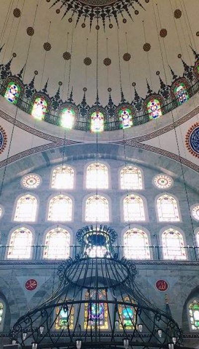 本当に心が静まるのは穴場のモスクだった。イスタンブール旧市街のモスク3選