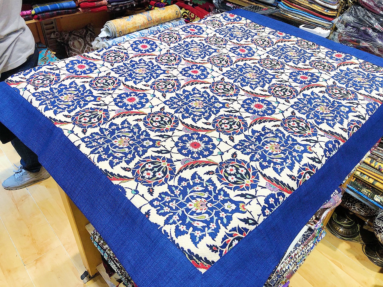 トルコらしい柄のラグ２