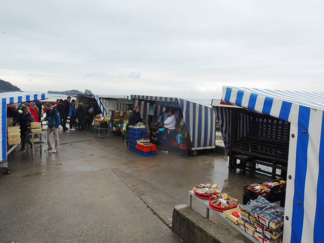 Marché aux Huîtres de Cancale カンカル牡蠣市場
