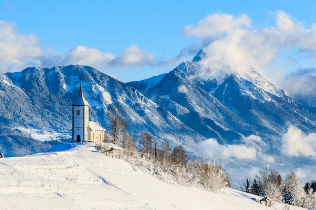冬にこそ訪れたい！雪に包まれた幻想的なヨーロッパの町７選