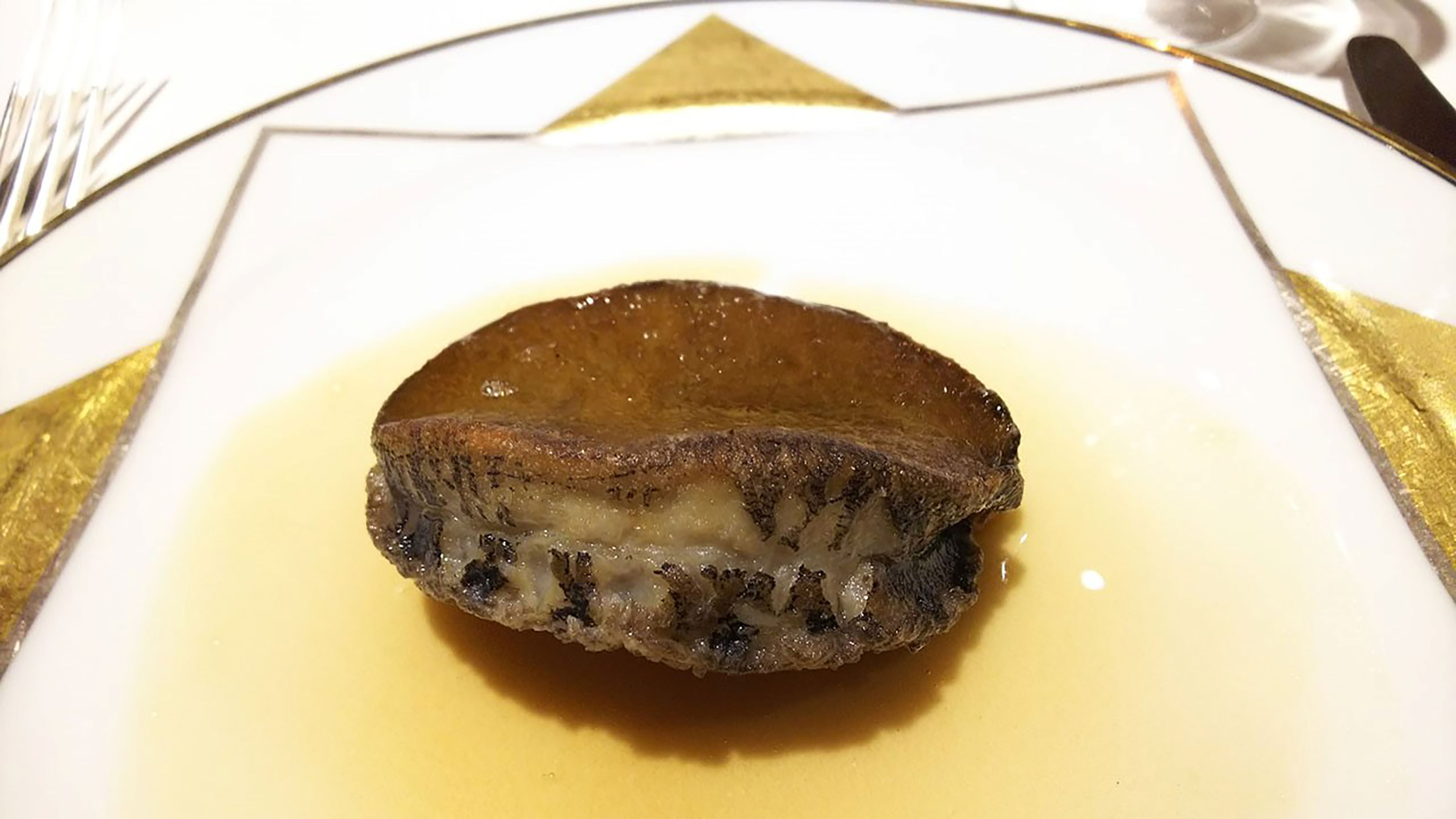 世界一おいしいレストラン鮑ステーキ１