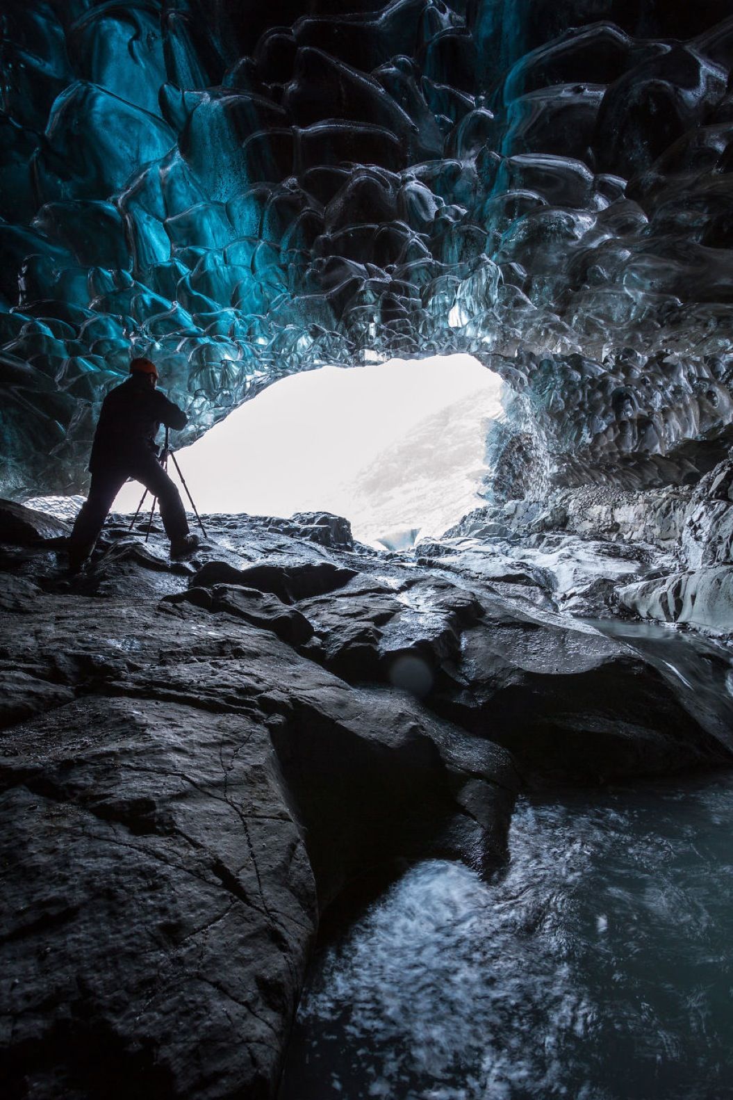 85singo_I-finally-visited-the-ice-caves-in-Iceland22__880