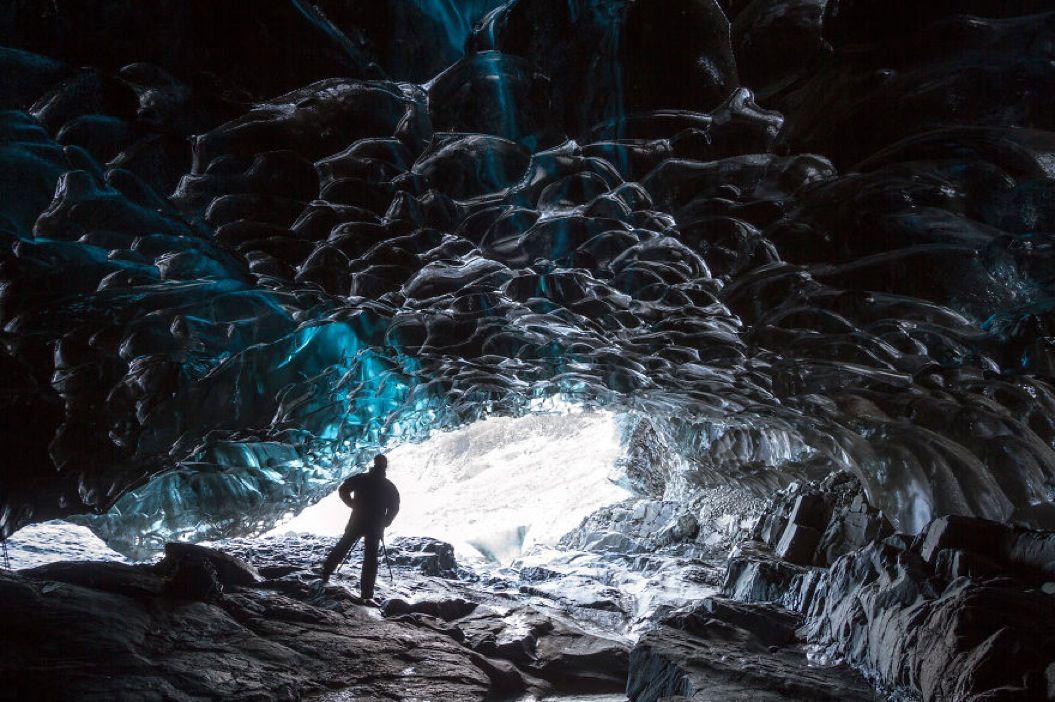 85singo_I-finally-visited-the-ice-caves-in-Iceland25__880