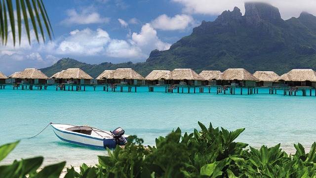 一生に一度は行ってみたい！天国の楽園、ボラボラ島のリゾートホテル5選