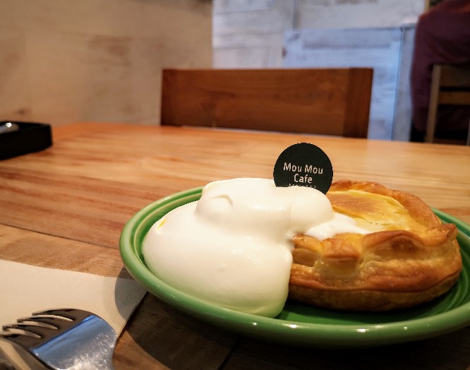 MouMou Cafeイオンモール岡山店「濃厚生クリームとスウィートポテトパイ」