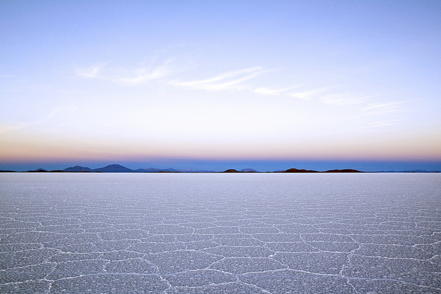乾期のウユニ塩湖の景色