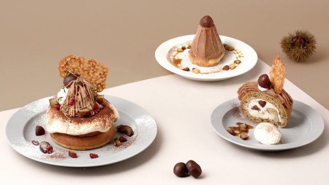 まるごとカボチャ・りんごをのせた「秋映え」スイーツ！月替わり限定のまるごとパンケーキが登場