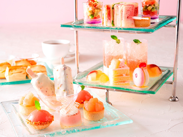 ヨコハマ グランド インターコンチネンタル ホテル「桃のアフタヌーンティー」