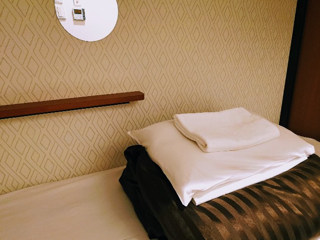 WeBase京都　ベッド内