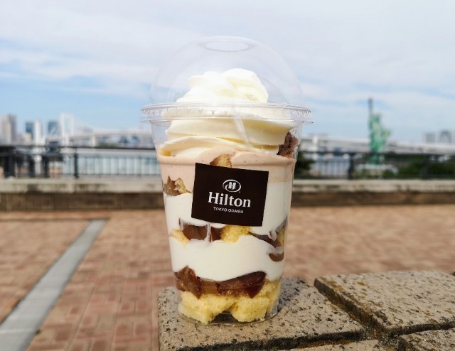 東京都お台場・「ヒルトン東京お台場」「シースケープ　スイーツ＆コーヒー」のプレミアムマロンパフェ
