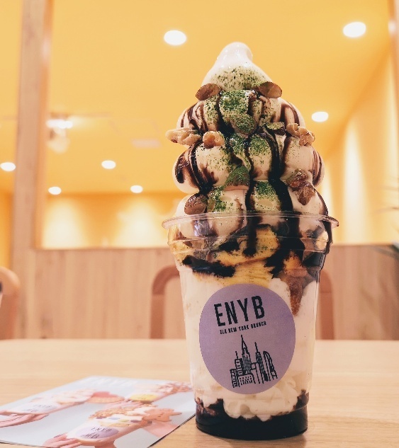 東京都お台場・「エルク ニューヨーク ブランチ」のMYポップサンデー