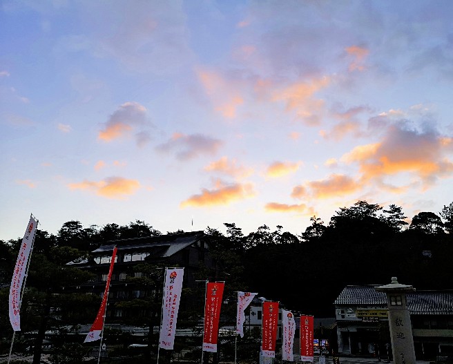 嚴島神社 朝のフェリー乗り場