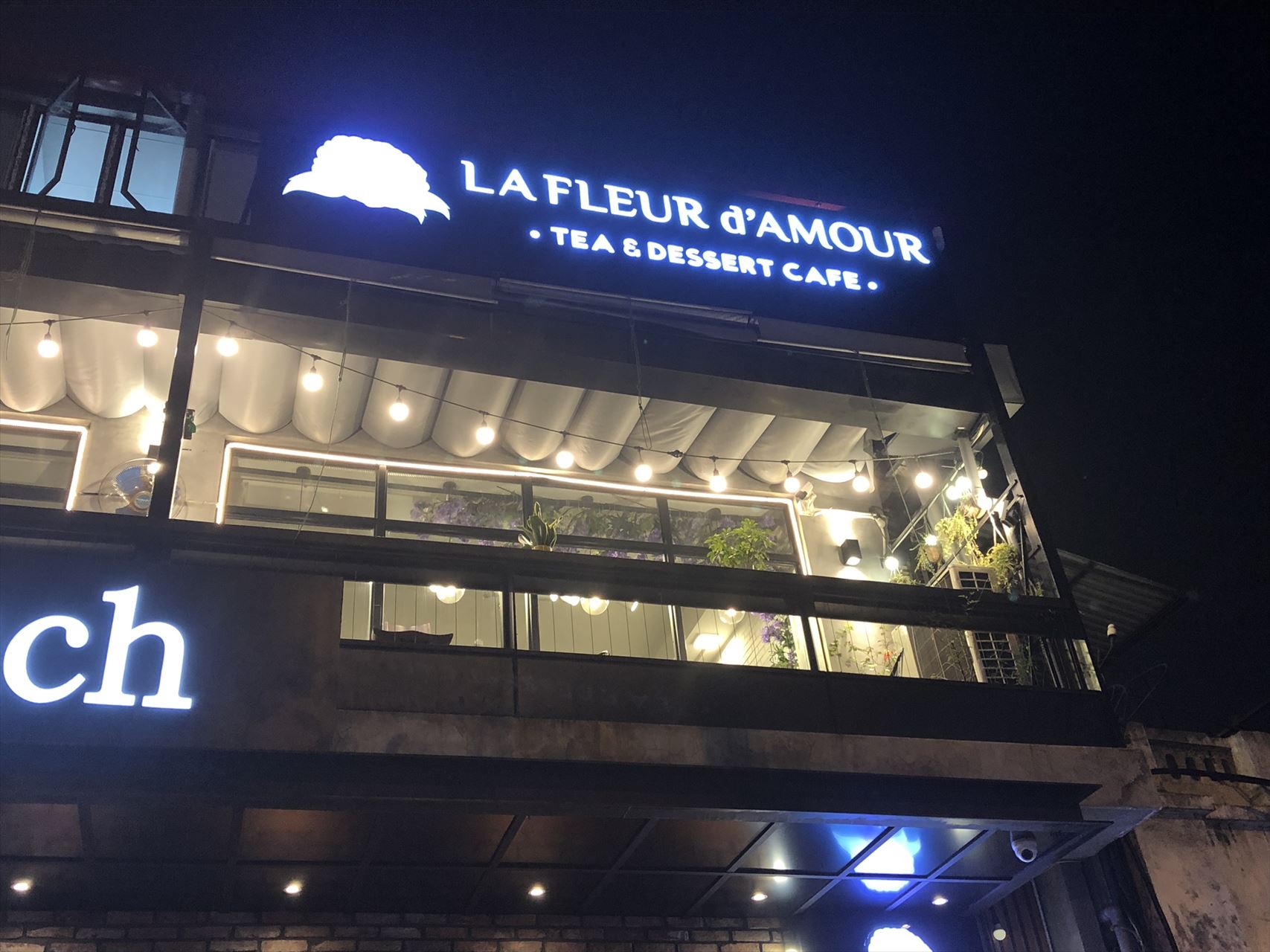 La Fleur D'amour Tea and Dessert Cafe 外観