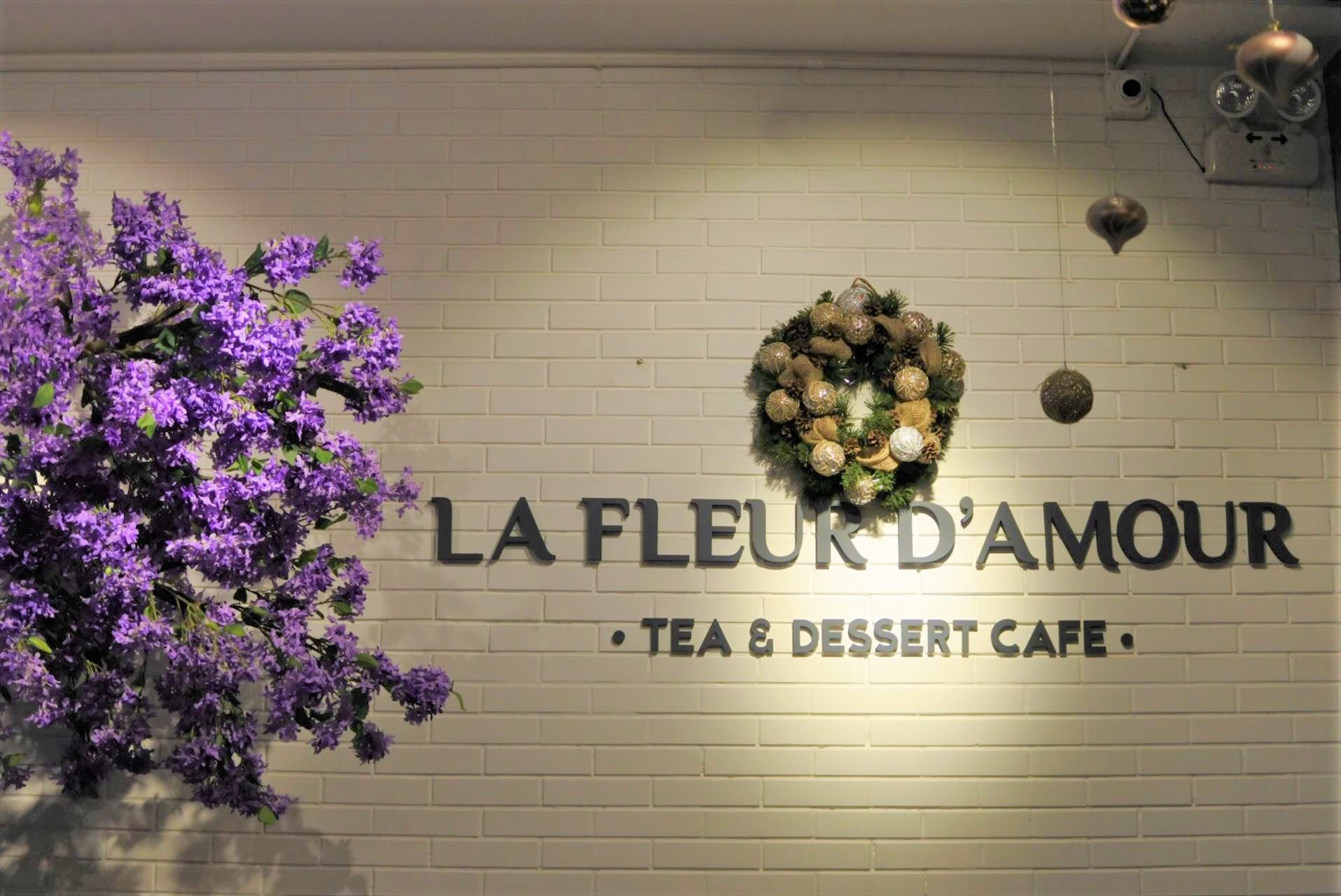La Fleur D'amour Tea and Dessert Cafe