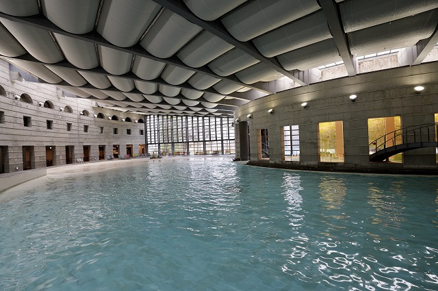 1年中たのしめるプール「il mare（イルマーレ）」