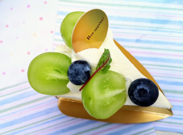 東京都武蔵野市・「Chateraise PREMIUM YATSUDOKI 吉祥寺」産直シャインマスカットフェスタ（シャインマスカットのショートケーキ）4