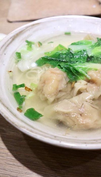 鮮蝦雲吞麵と燙青菜