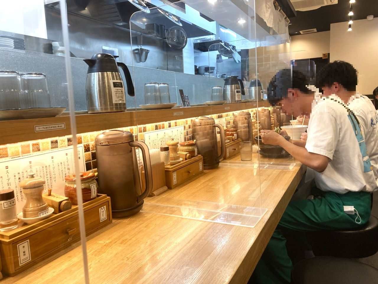 麺匠 たか松 KAWARAMACHI 内観