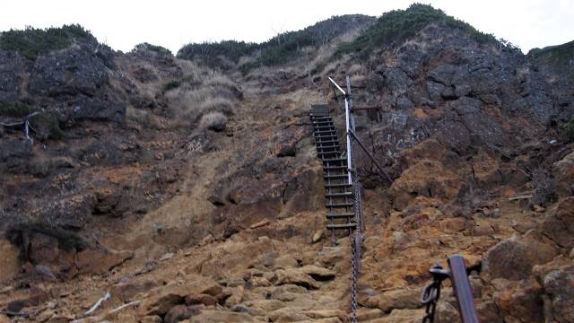 さらに続く階段