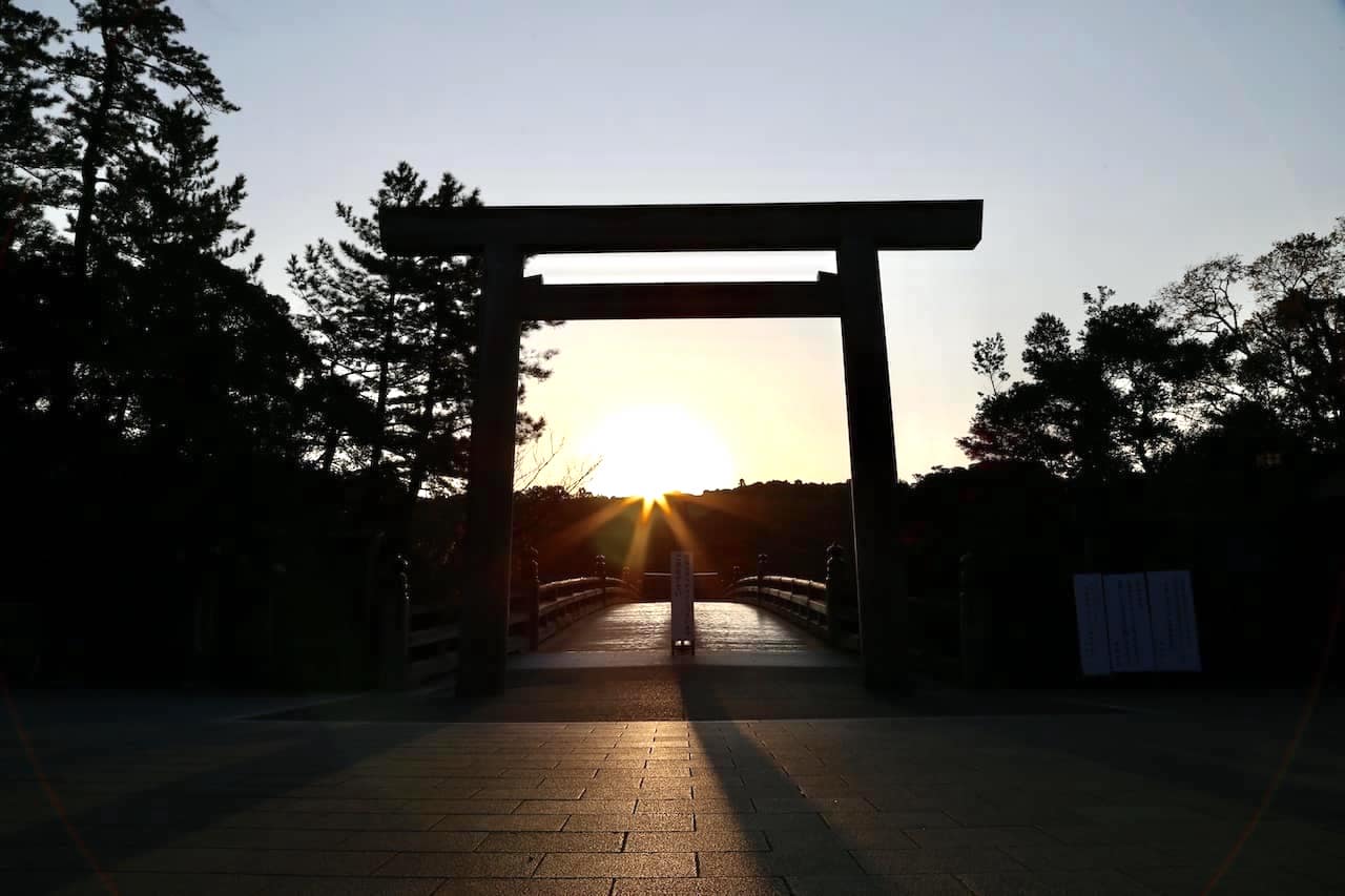 伊勢神宮 日の出 早朝