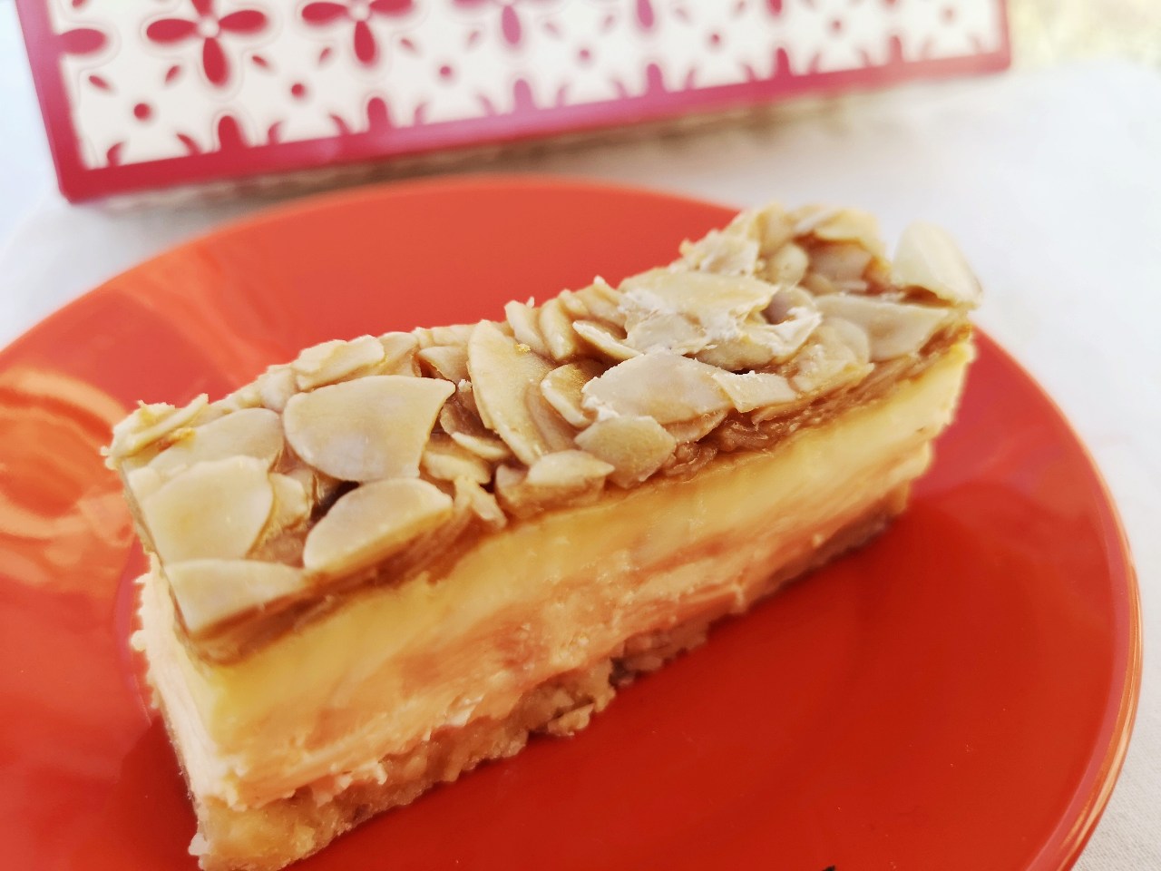 神奈川県川崎市・「chouchou ALMOND」カタランタン
