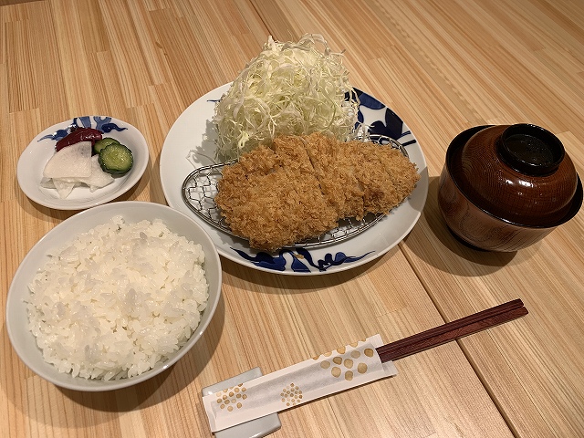 ロースかつ定食