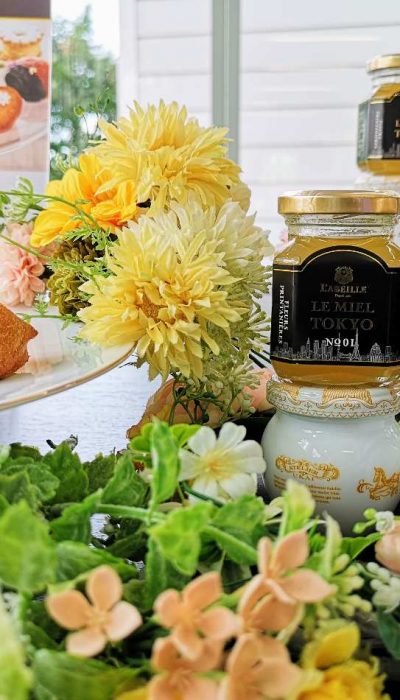 神奈川県横浜市「アトリエうかい 」（はちみつ専門店「L‘ABEILLE」とのコラボスイーツの発表会にて）
