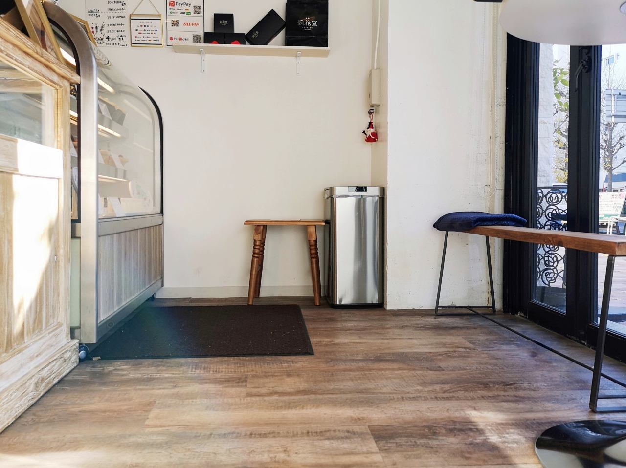 東京都世田谷区・「銀座緑花堂 自由が丘店」店内