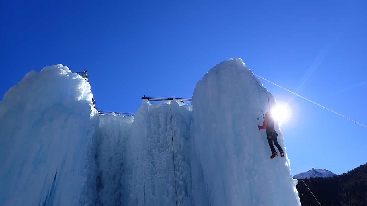 アイスクライミングのイメージ